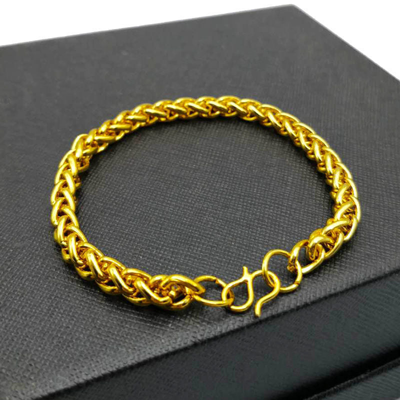 Vergoldetes Schmuckset aus Sand, bestehend aus Halskette, Armband und Ring